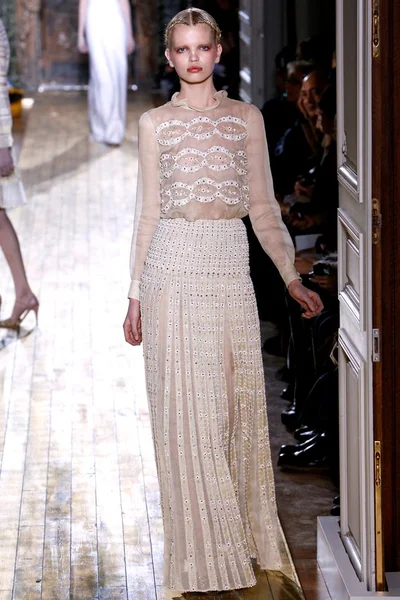 Look 9